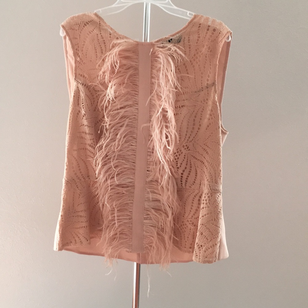 BCBGMAXAZRIA “MEG” FEATHER LACE TOP NWOT